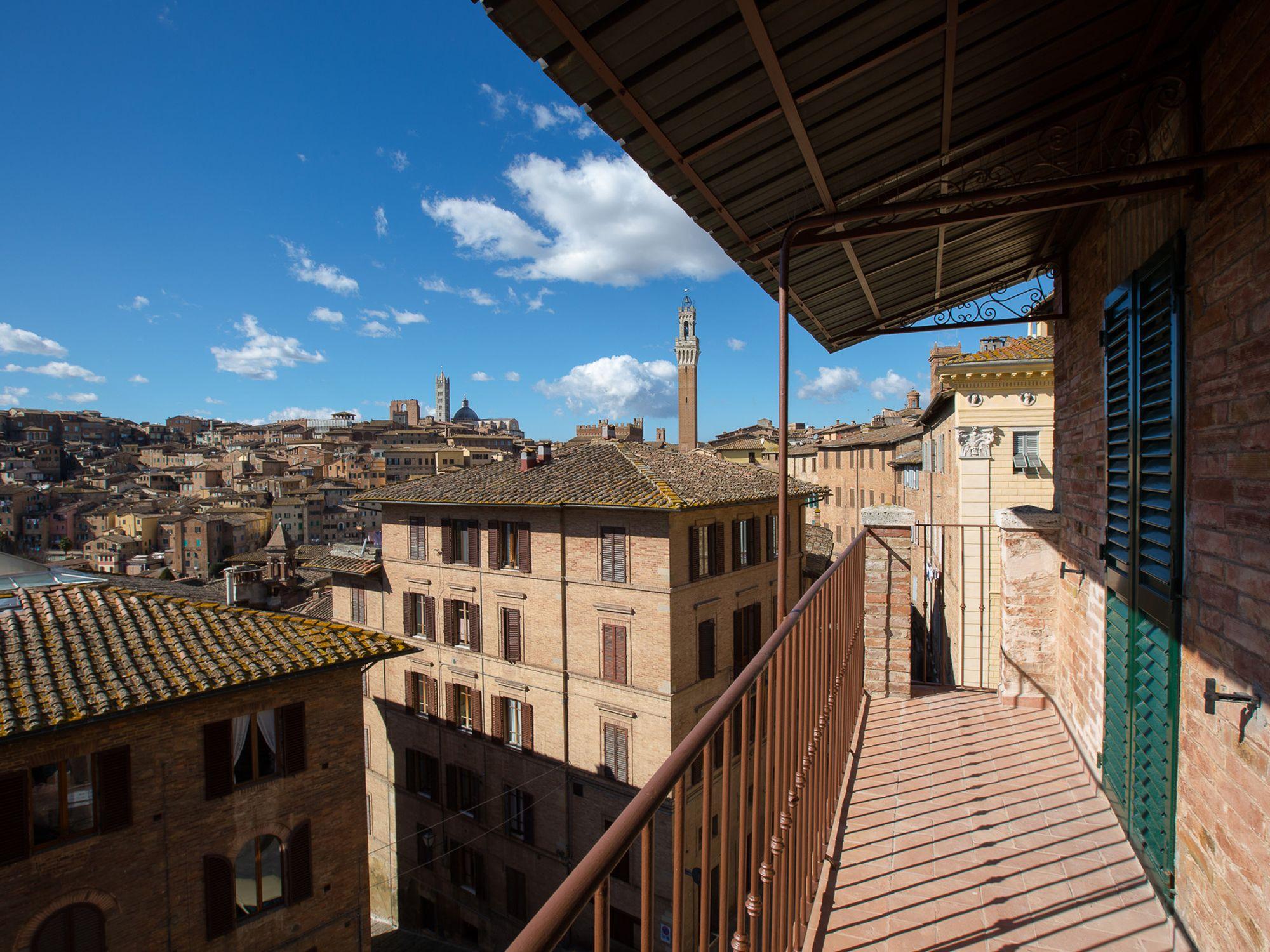 Appartamento Panoramico San Martino 12 Siena Exterior photo